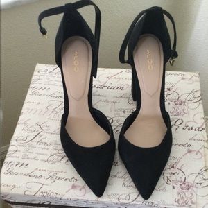 Aldo Black Suede Wedge Heels size 8